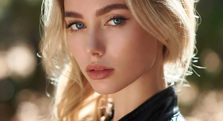 Blond SHYT Daddy Issues